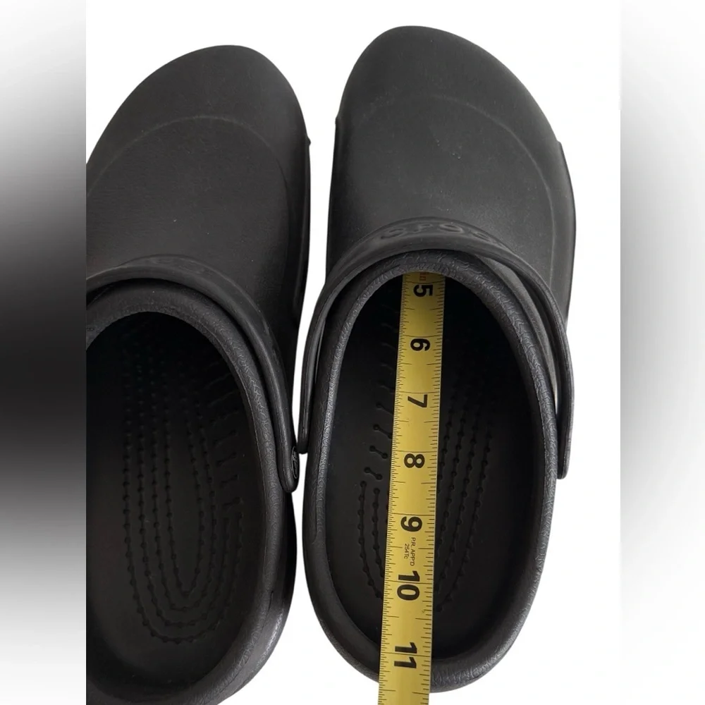 Crocs Bistro Black Unisex Clog - Picture 14 of 16